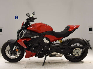 2024 Ducati Diavel V4, красный, 3160000 рублей, вид 3