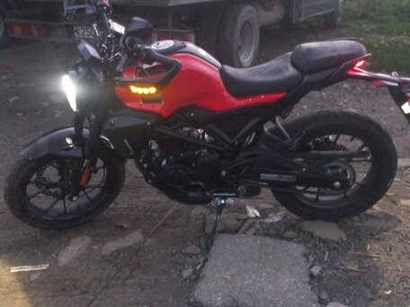 2024 Hero Xtreme 200S, красный, 170000 рублей, вид 4