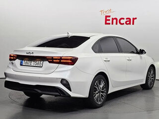 2022 Kia K3 II Рестайлинг, белый, 1750000 рублей, вид 3
