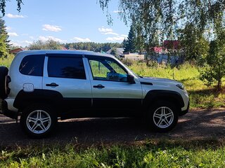 2023 Lada (ВАЗ) Niva Travel I, серый, 930000 рублей, вид 3