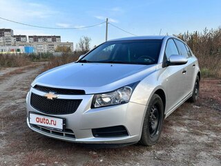 2012 Chevrolet Cruze I, серебристый, 850000 рублей, вид 2
