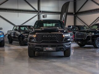 2025 Ram 1500 Crew Cab V Рестайлинг, чёрный, 8590000 рублей, вид 2