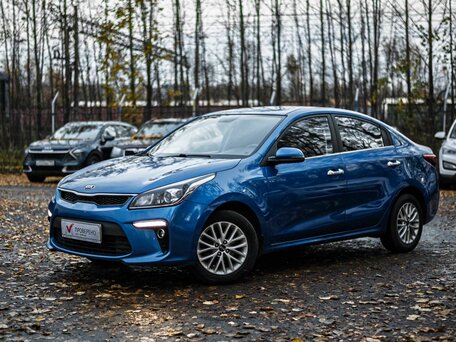 2020 Kia Rio IV Рестайлинг, синий, 1305000 рублей, вид 1