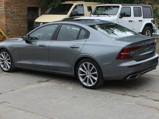 2021 Volvo S60 III, серый, 3429000 рублей, вид 3