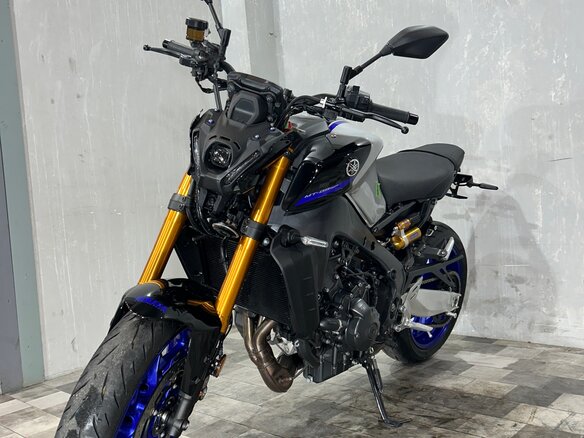 2022 Yamaha MT-09 (FZ-09), серый, 1065000 рублей - вид 4