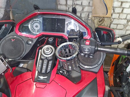2020 Honda GL 1800 Gold Wing, красный, 2500000 рублей, вид 5