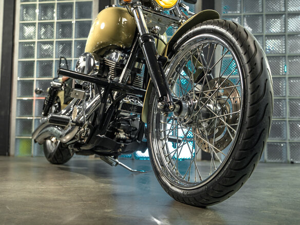 2004 Harley-Davidson Dyna Glide Custom, бежевый, 700000 рублей - вид 23