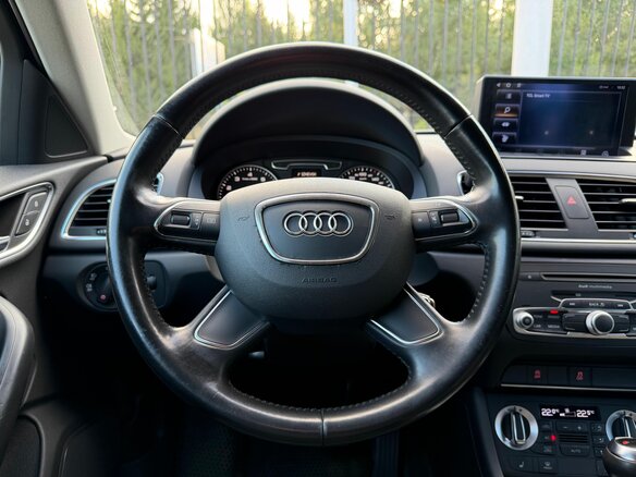 2013 Audi Q3 I (8U), чёрный - вид 11
