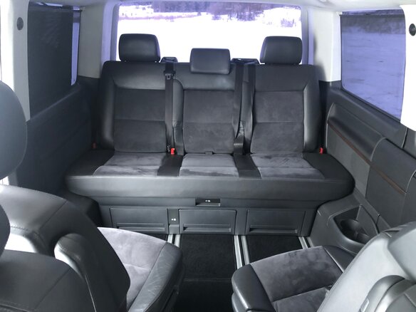 2012 Volkswagen Multivan T5 Рестайлинг, чёрный, 3650000 рублей - вид 24