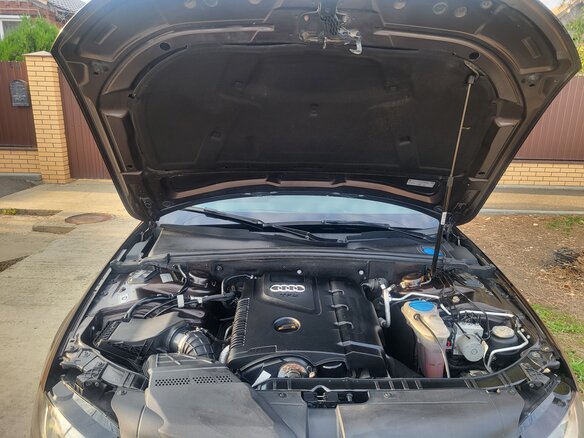 2010 Audi A4 IV (B8), коричневый, 1600000 рублей - вид 12