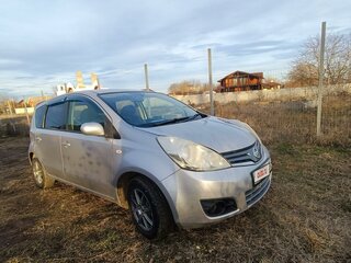 2012 Nissan Note I Рестайлинг, серебристый, 750000 рублей, вид 3