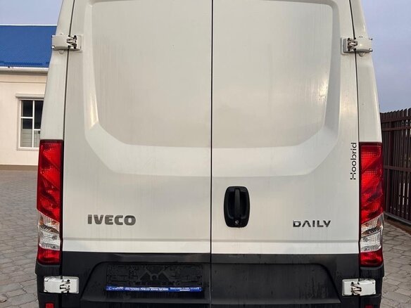 2023 Iveco Daily, белый, 4900000 рублей - вид 5