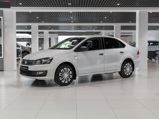 2017 Volkswagen Polo V Рестайлинг, белый, 1140000 рублей, вид 1