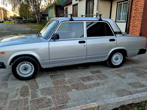2011 Lada (ВАЗ) 2107, серебристый, 270000 рублей - вид 7