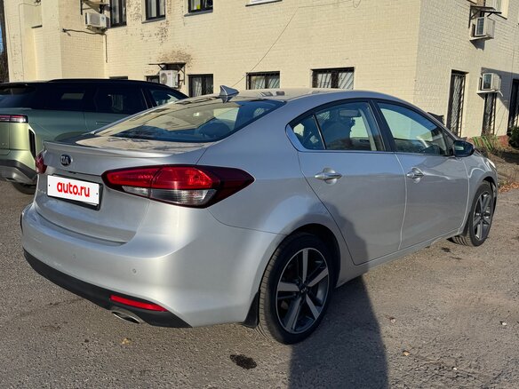 2018 Kia Cerato III Рестайлинг (Classic), серебристый, 1420000 рублей - вид 6