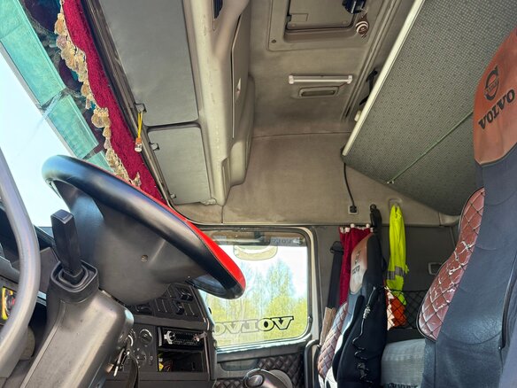 2005 Volvo FH, белый, 1890000 рублей - вид 8