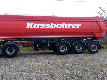 2017 Kassbohrer DL 32, красный, 2000000 рублей, вид 1