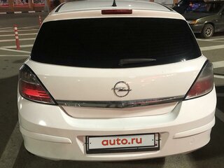 2010 Opel Astra H Рестайлинг, белый, 500000 рублей, вид 2