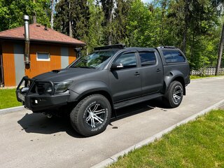 2014 Toyota Hilux Arctic Trucks AT35 VII Рестайлинг, чёрный, 3500000 рублей, вид 2
