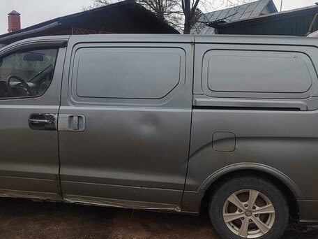 2008 Hyundai Grand Starex, серый, 800000 рублей, вид 2