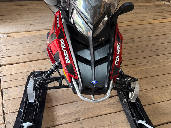 2018 Polaris 550 INDY, пурпурный, 850000 рублей - вид 1