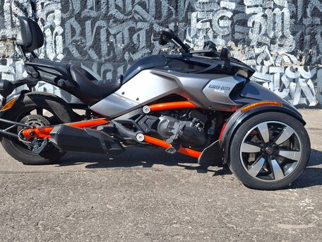 2015 BRP Can-Am Spyder, серый, 1890000 рублей, вид 3