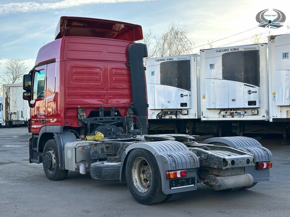 2017 Mercedes-Benz Actros, красный, 4200000 рублей - вид 3