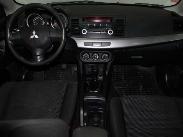 2010 Mitsubishi Lancer X, красный, 800000 рублей - вид 8