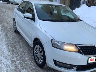 2018 Skoda Rapid I Рестайлинг, белый, 750000 рублей, вид 3