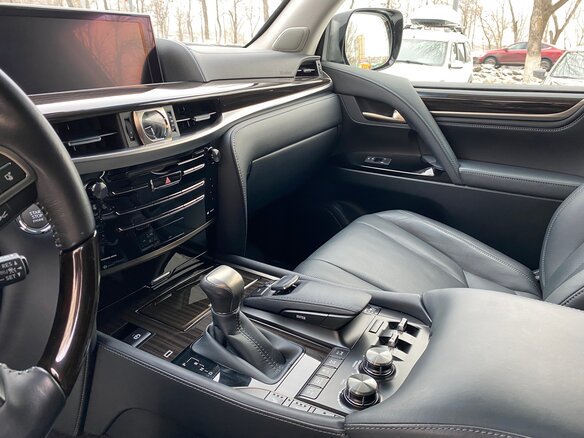 2017 Lexus LX 450d III Рестайлинг 2, белый - вид 23