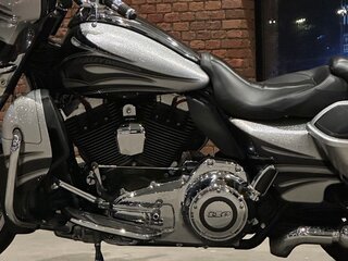 2015 Harley-Davidson CVO Street Glide, серебристый, 1250000 рублей, вид 3