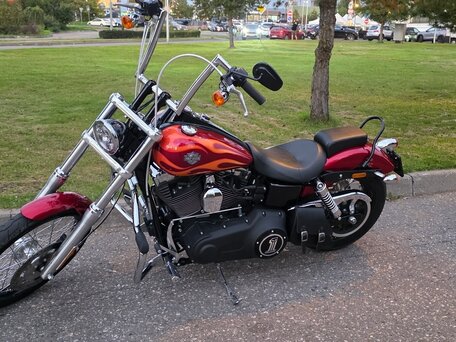 2012 Harley-Davidson Dyna Wide Glide, пурпурный, 1280000 рублей, вид 1