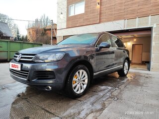 2012 Volkswagen Touareg II, серый, 1700000 рублей, вид 1