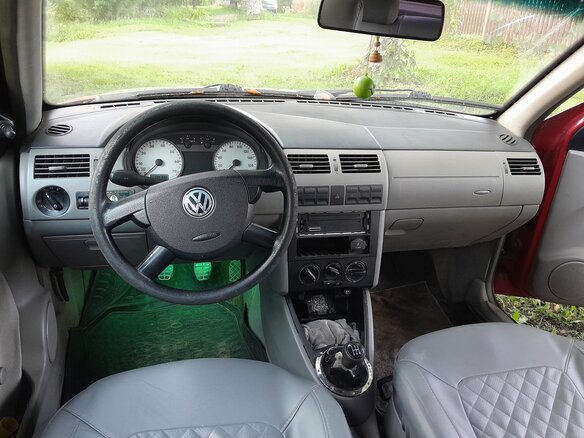 2005 Volkswagen Pointer, пурпурный, 300000 рублей - вид 4