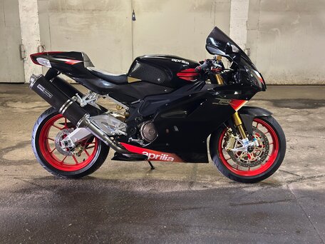 2005 Aprilia RSV1000 R, чёрный, 750000 рублей, вид 2