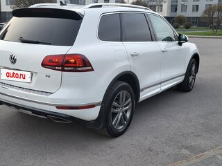 2016 Volkswagen Touareg II Рестайлинг, белый, 3300000 рублей, вид 3