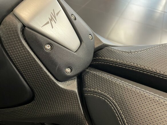 2023 MV Agusta Brutale 1000, чёрный - вид 13