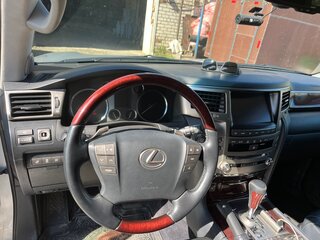 2013 Lexus LX 570 III Рестайлинг, серебристый, 4450000 рублей, вид 5