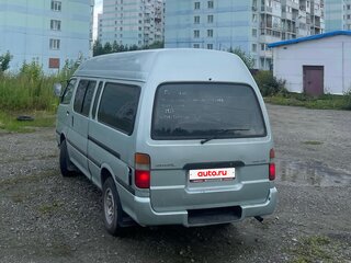 2002 Toyota Regius Ace H100, зелёный, 885000 рублей, вид 5