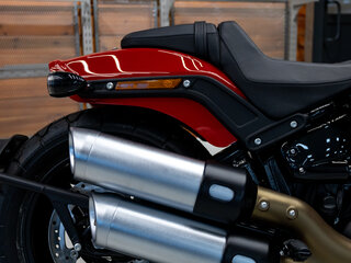 2024 Harley-Davidson Fat Bob, красный, 2700000 рублей, вид 5
