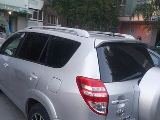 2009 Toyota RAV4 III (XA30), серебристый, 1900000 рублей, вид 3