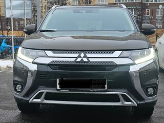 2021 Mitsubishi Outlander III Рестайлинг 3, коричневый, 3600000 рублей, вид 2