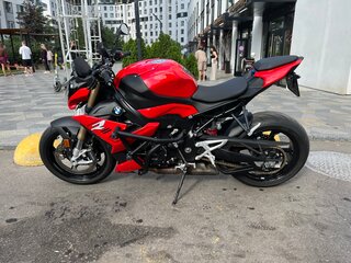 2021 BMW S 1000 R, красный, 1800000 рублей, вид 1