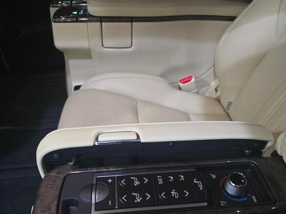 2021 Toyota Alphard III Рестайлинг, белый, 7700000 рублей - вид 13