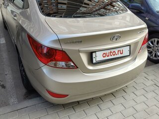 2013 Hyundai Solaris I, бежевый, 890000 рублей, вид 3