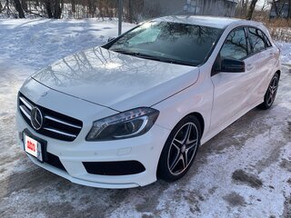 2014 Mercedes-Benz A-Класс 180 III (W176), белый, 1540000 рублей, вид 1