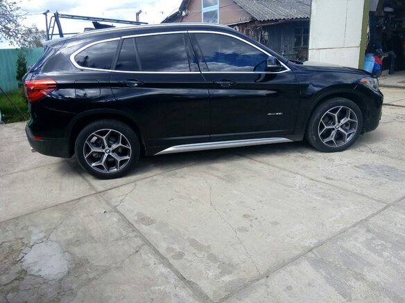 2019 BMW X1 28i sDrive II (F48), чёрный, 2600000 рублей - вид 4