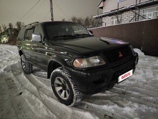2001 Mitsubishi Montero Sport I, чёрный, 700000 рублей, вид 3