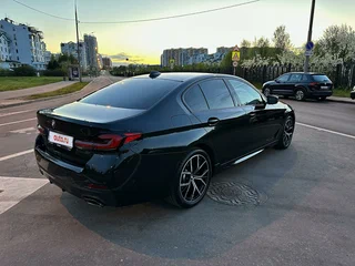 2022 BMW 5 серии 530d xDrive VII (G30/G31/G38) Рестайлинг, чёрный, 6300000 рублей, вид 2