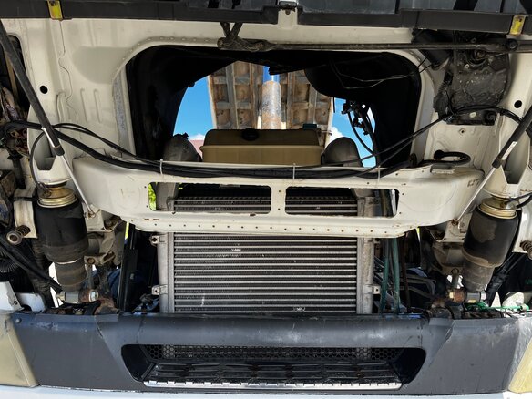 2012 Sinotruk Howo Прочие Кабины, белый, 3000000 рублей - вид 24